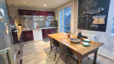 Traditional House with Garden, Nice Family Home