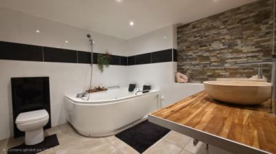 Detached Country Villa with Pool and Open Views