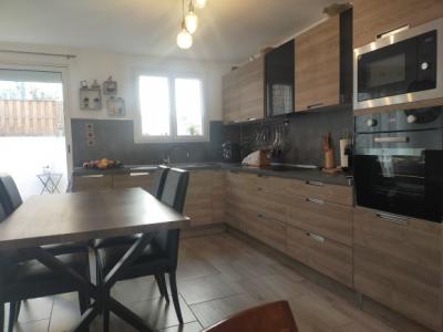 New Town Hhouse With Terrace And Garage