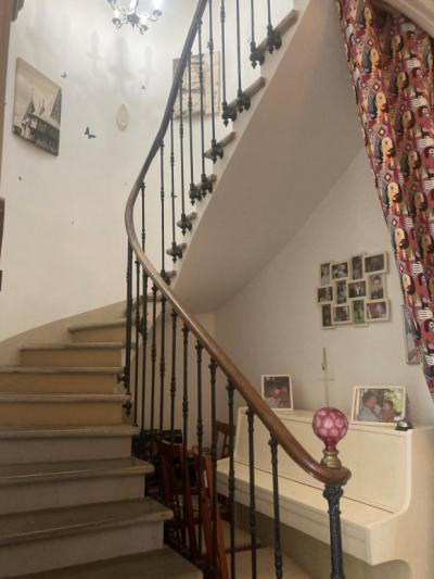 Mansion House With Garden And Terrace