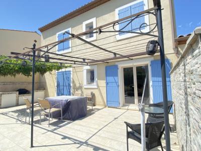 Detached Villa with Glorious Landscaped Garden