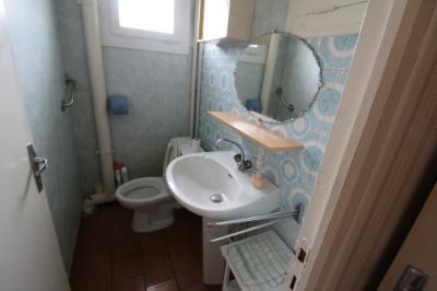 Villa in Lovely Location Close to Heart of Town