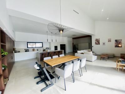 Magnificent Villa, Swimming Pools, Outbuilding and Panoramic View