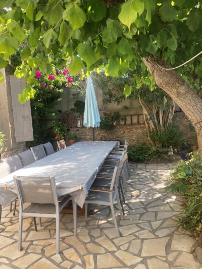 Mansion House With Garden And Terrace