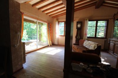 Country House With 1.8 Hectares of Land