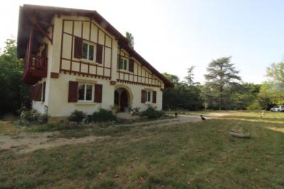Country House in Over 2.5 Hectares of Land