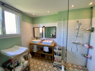 Renovated Town House With Garage And Garden