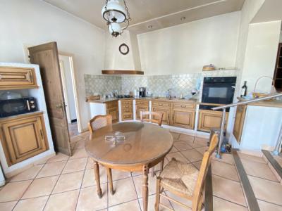 Huge Villa with Garage, Ideal Commercial Location