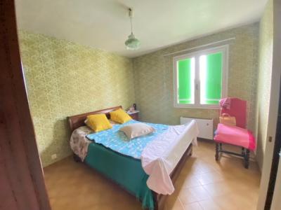 Lovely Cottage in Sought-After Area