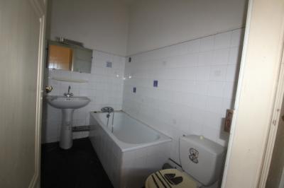 Apartment Building in Heart of Town