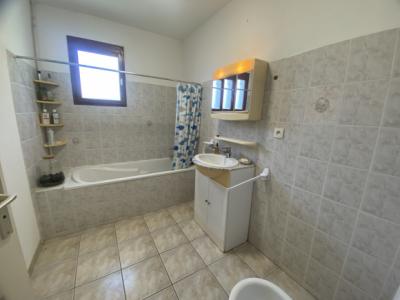 Single-story Villa in the Flassian District of Limoux