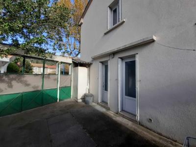 Detached Town House With Garden And Garage