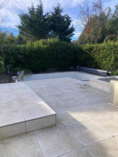 Contemporary Detached House with Swimming Pool