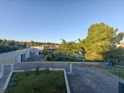 Villa with Garden, Cellar, Hangar, Swimming Pool