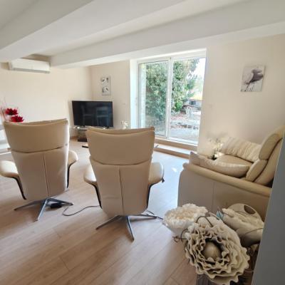 Two Houses in 34 Hectares of Vineyards