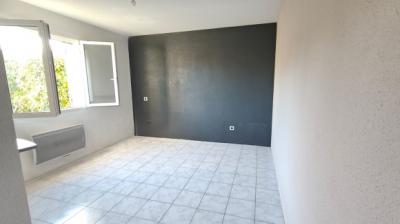 Traditional House with Garden