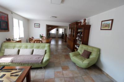 Completely Renovated Village House, Large Terrace And Roof Terrace