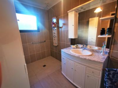 Large Villa With Outbuilding And Quality Services