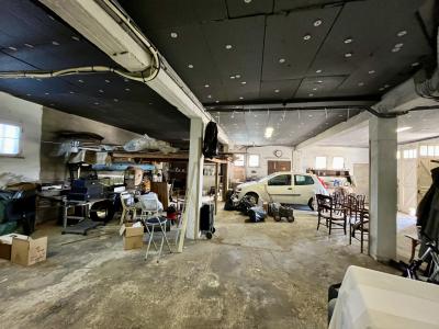 Lovely House with Pool in Garden plus Garage