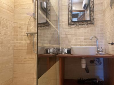 Mansion House With Garden And Terrace