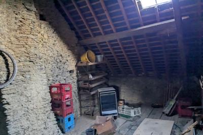 Small House To Renovate in Nice Location