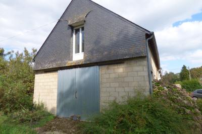 Detached Country House with Outbuilding