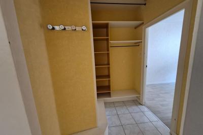 Building in Heart of Town with Flexible Accommodation
