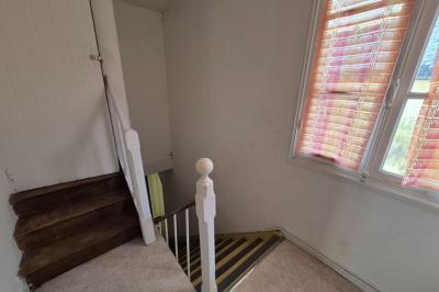 Building in Heart of Town with Flexible Accommodation