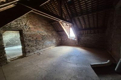 Building in Heart of Town with Flexible Accommodation
