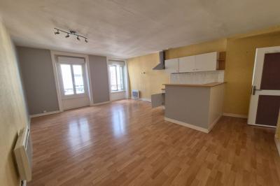 Building in Heart of Town with Flexible Accommodation