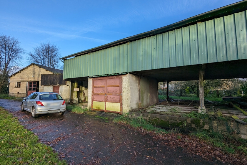 Workshop with Outbuildings and Hangar
