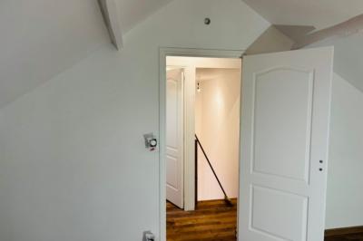 Contemporary Detached House with Landscaped Garden