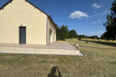 Contemporary Detached House with Landscaped Garden