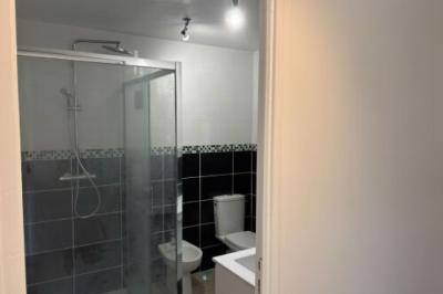 Contemporary Detached House with Landscaped Garden