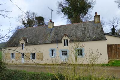 Countryside Longere with Outbuilding