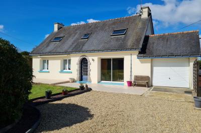 Detached House with Parkland Landscaped Garden