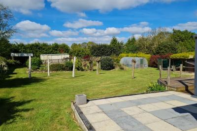 Detached House with Parkland Landscaped Garden