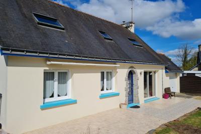 SLD02637 - Under Offer with Cle France