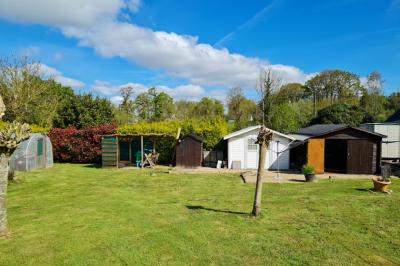 Detached House with Parkland Landscaped Garden