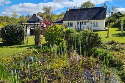 Detached House with Parkland Landscaped Garden