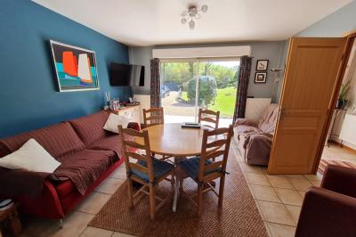SLD02637 - Under Offer with Cle France