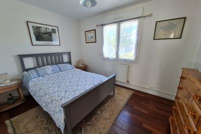 SLD02637 - Under Offer with Cle France