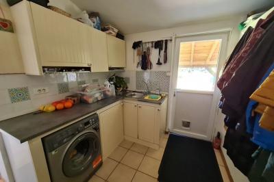 SLD02637 - Under Offer with Cle France