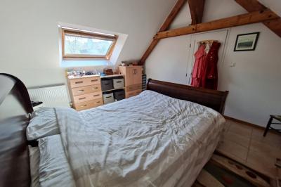 SLD02637 - Under Offer with Cle France