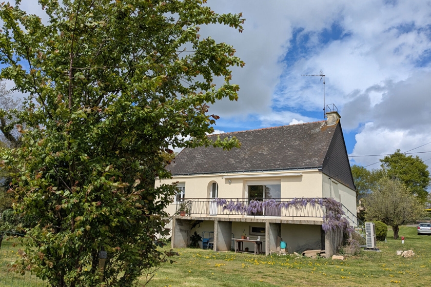 Main Photo of a 2 bedroom  Country House for sale