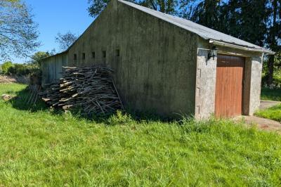 Detached Country House with Outbuilding