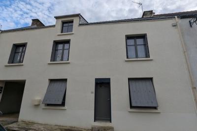 Traditional House with Courtyard Garden