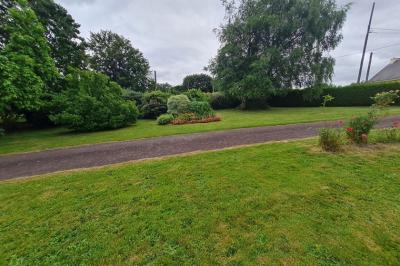 Detached Country House With Lovely Garden