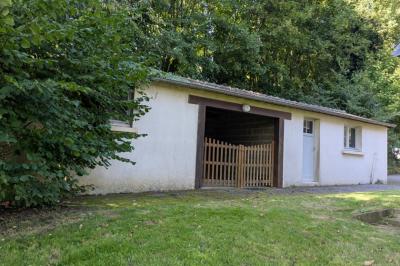 Detached Country House with Outbuilding and Open View