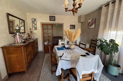 Lovely Detached House with Pretty Garden